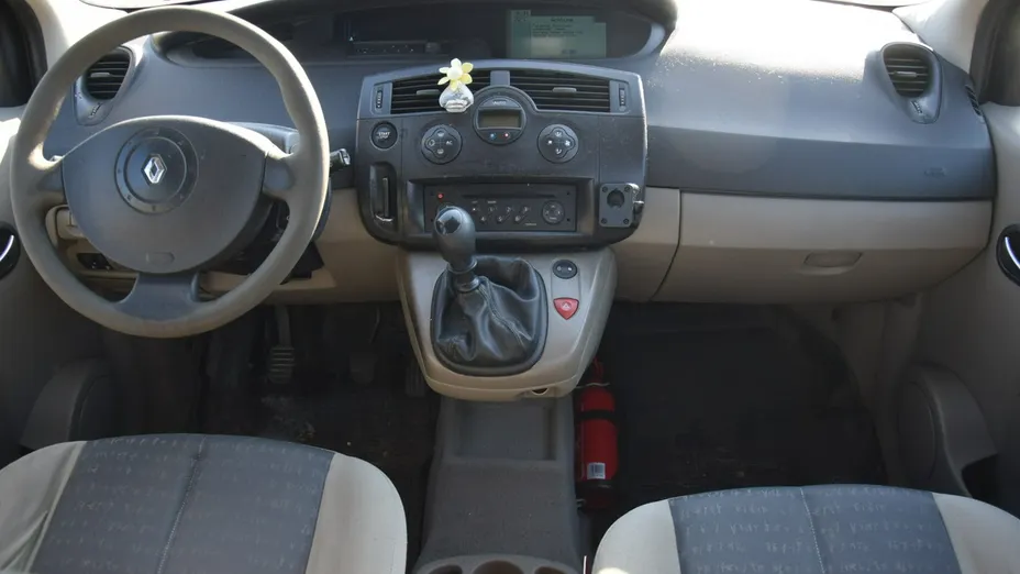 RENAULT Scenic -