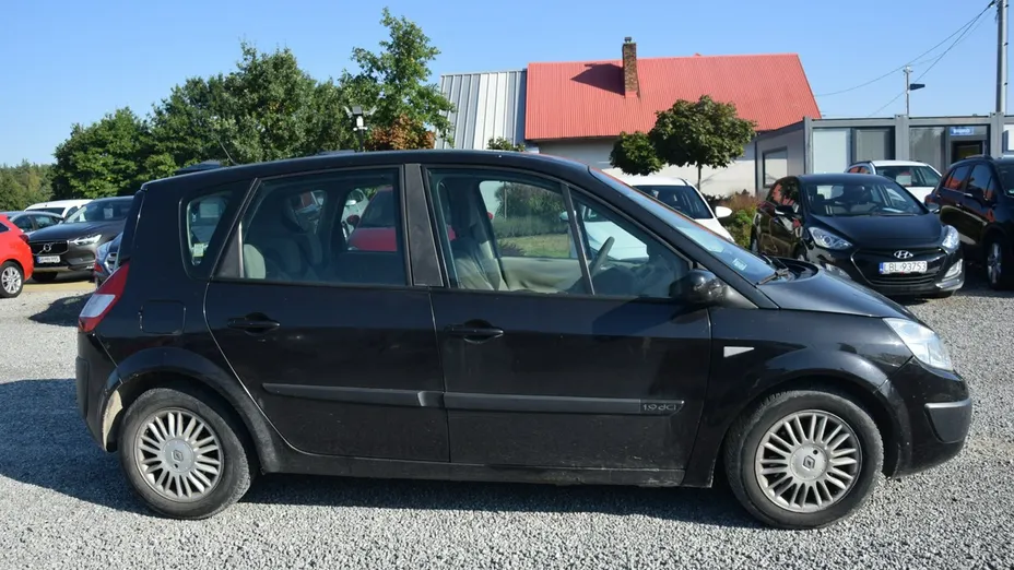 RENAULT Scenic -