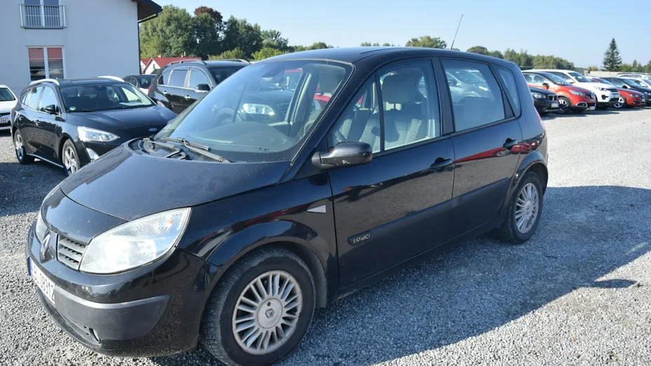 RENAULT Scenic -