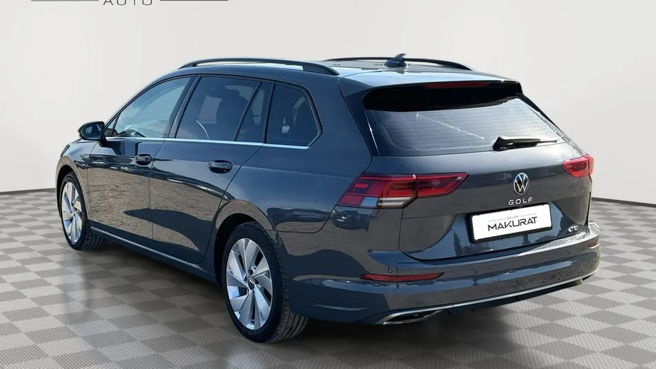VOLKSWAGEN Golf -
