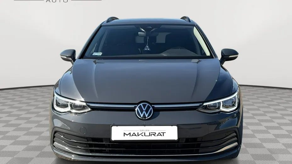 VOLKSWAGEN Golf -