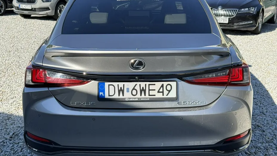 LEXUS ES -