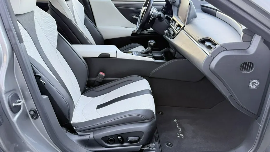 LEXUS ES -