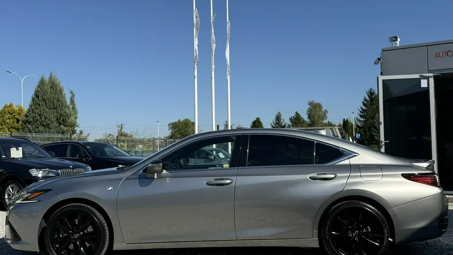 LEXUS ES -