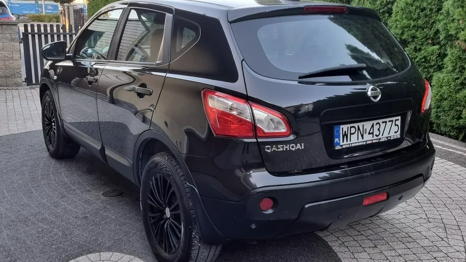 NISSAN Qashqai -