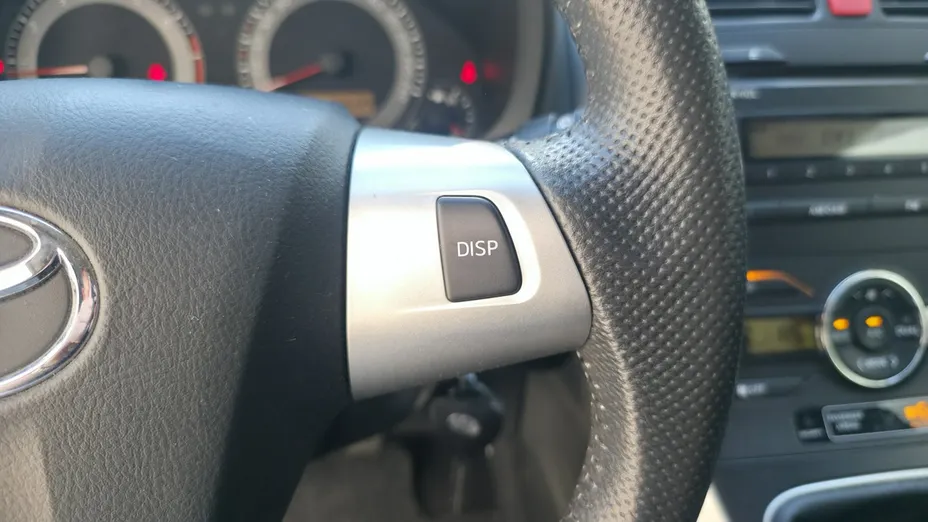 TOYOTA Auris -