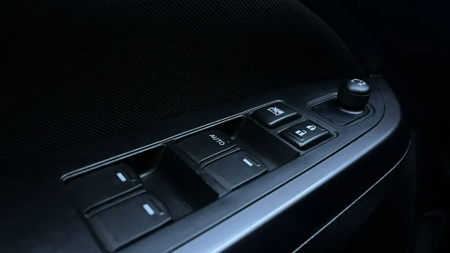 SUZUKI Vitara -