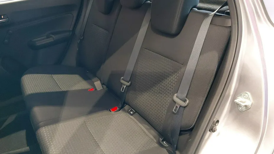 SUZUKI Swift -