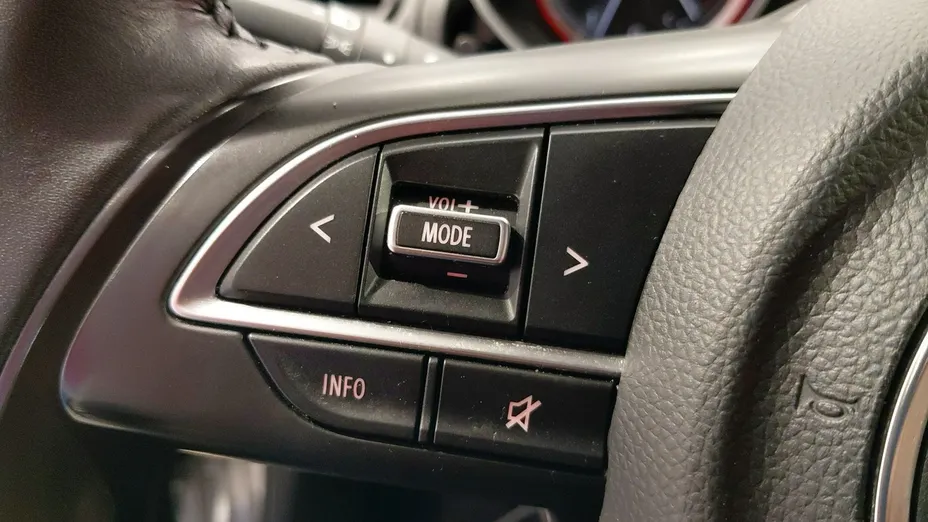 SUZUKI Swift -