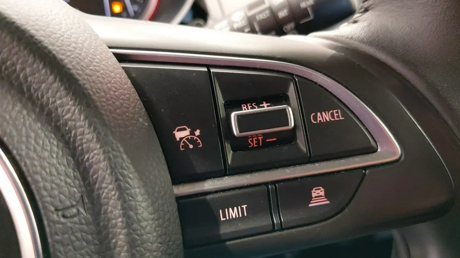 SUZUKI Swift -