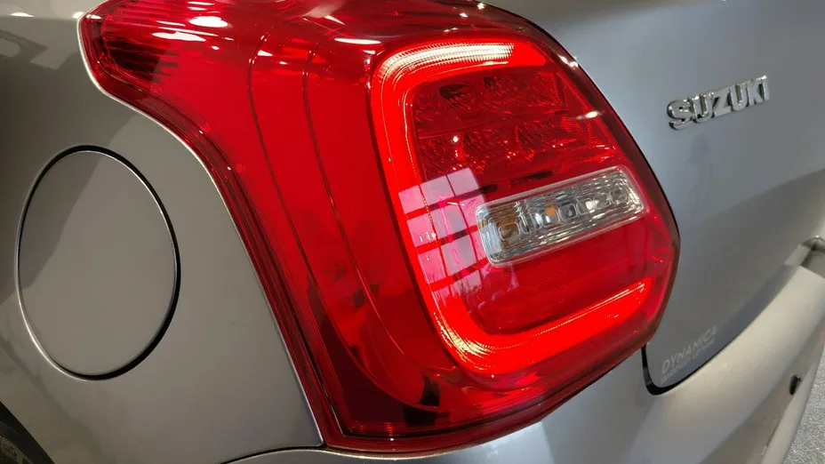 SUZUKI Swift -