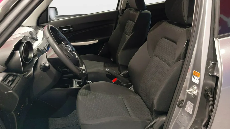 SUZUKI Swift -