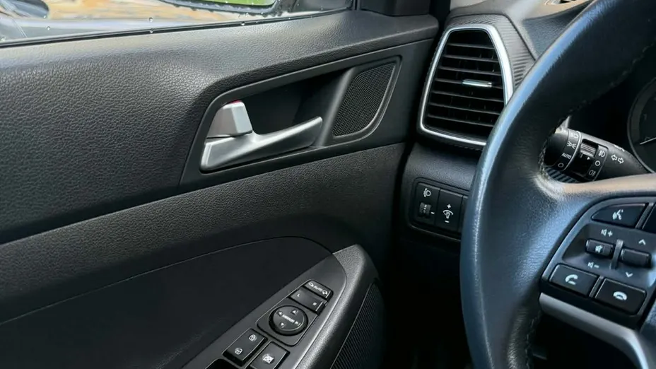 HYUNDAI Tucson -