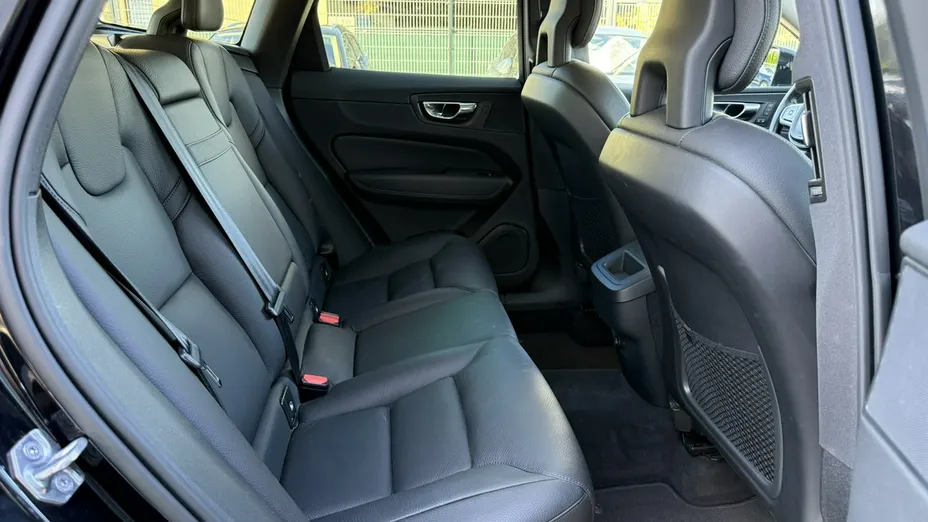 VOLVO XC60 -
