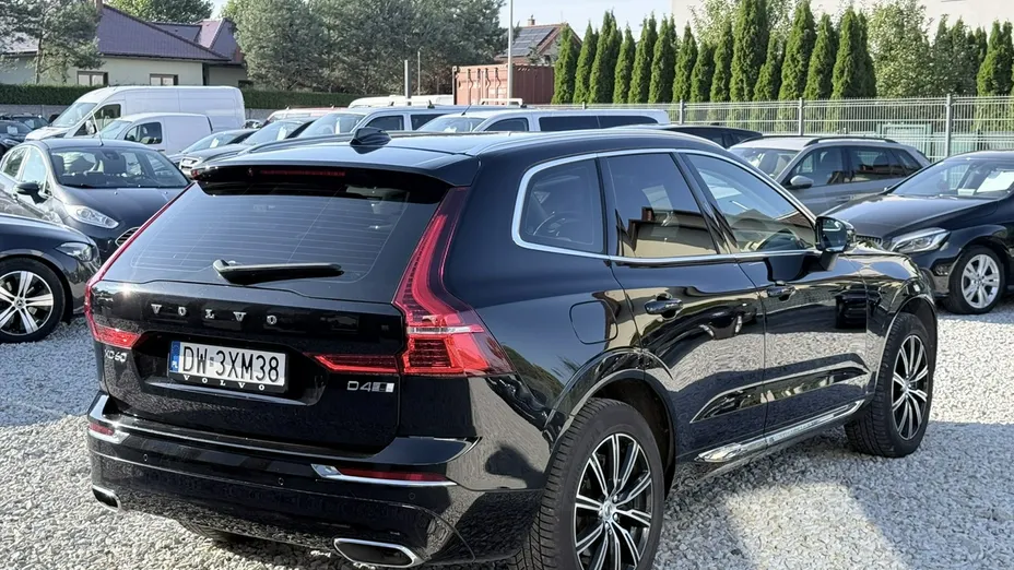 VOLVO XC60 -