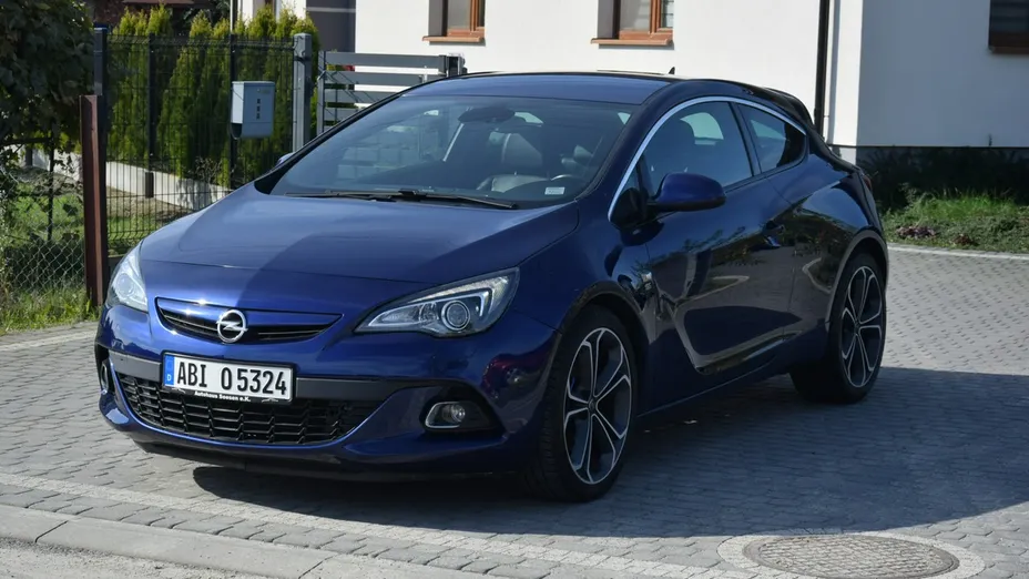 OPEL Astra -