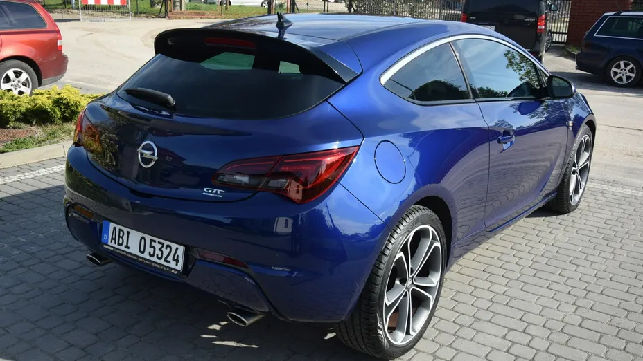 OPEL Astra -