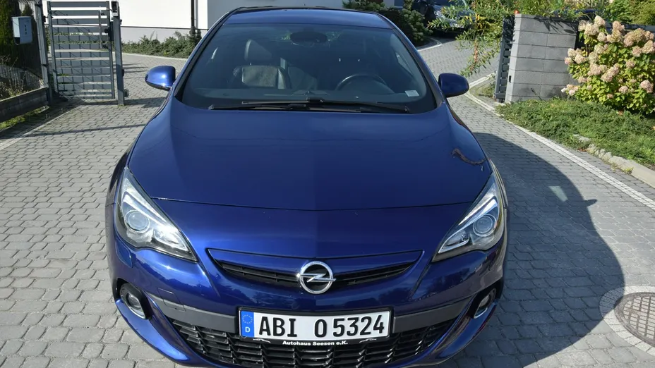 OPEL Astra -