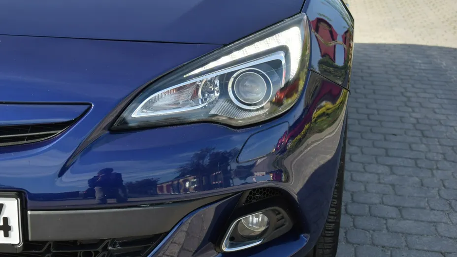 OPEL Astra -