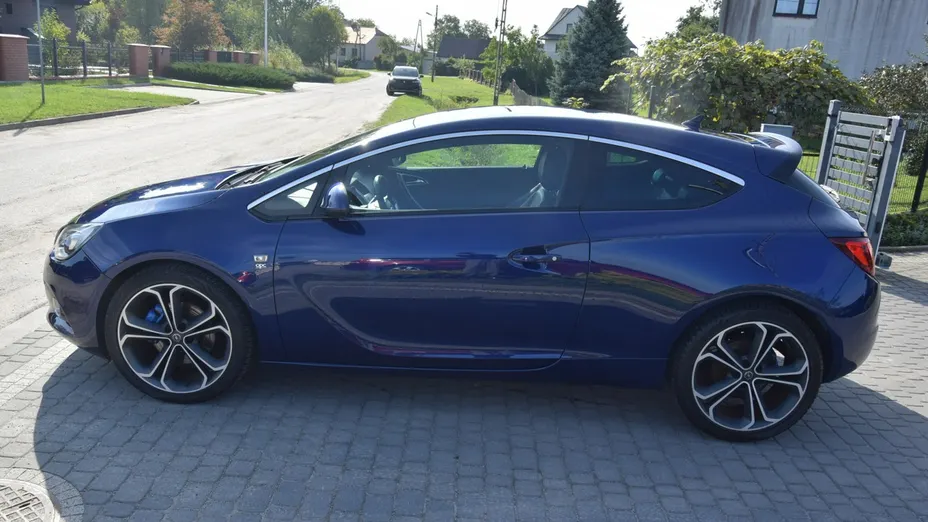OPEL Astra -