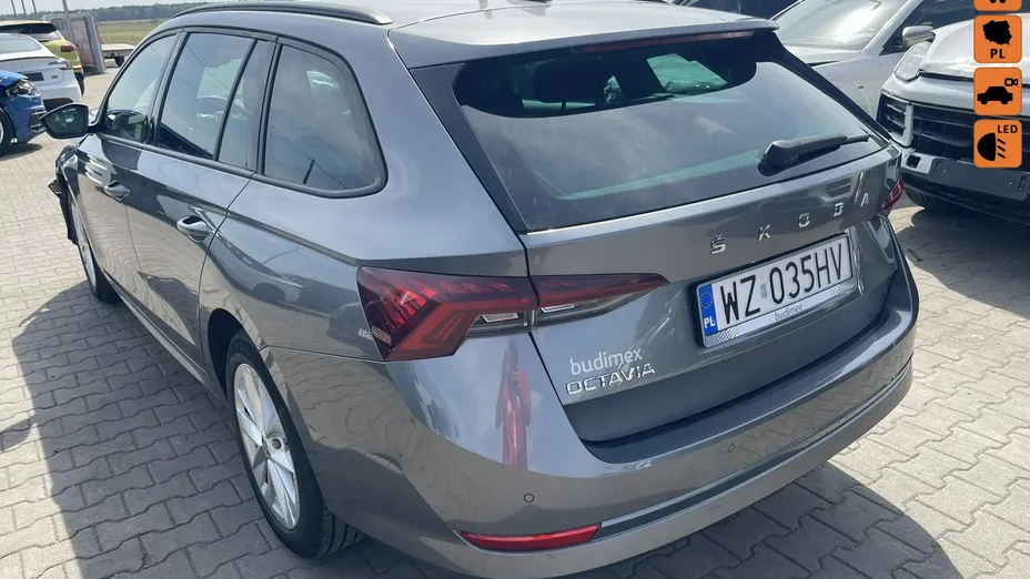 SKODA Octavia -