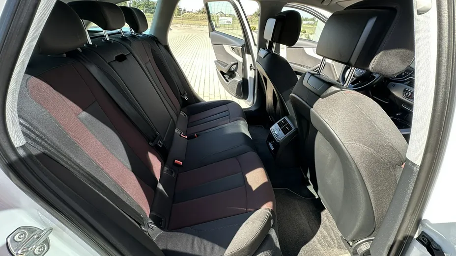 AUDI A4 Avant -