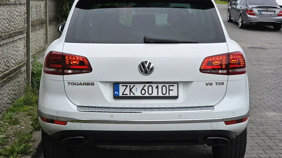 VOLKSWAGEN Touareg -