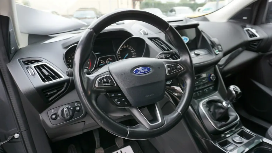 FORD Kuga -