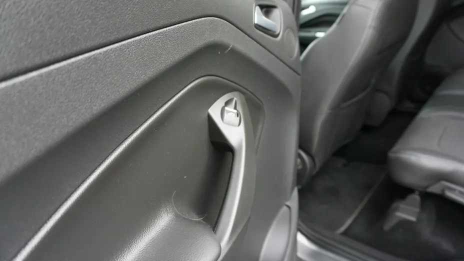 FORD Kuga -