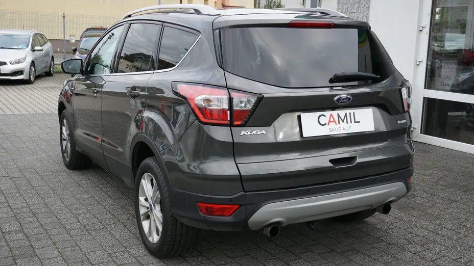 FORD Kuga -