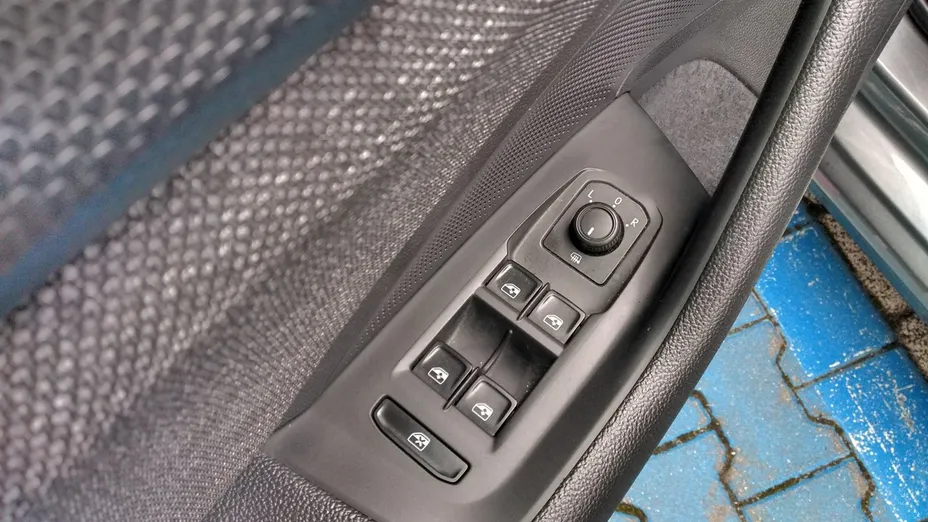 SKODA Superb -
