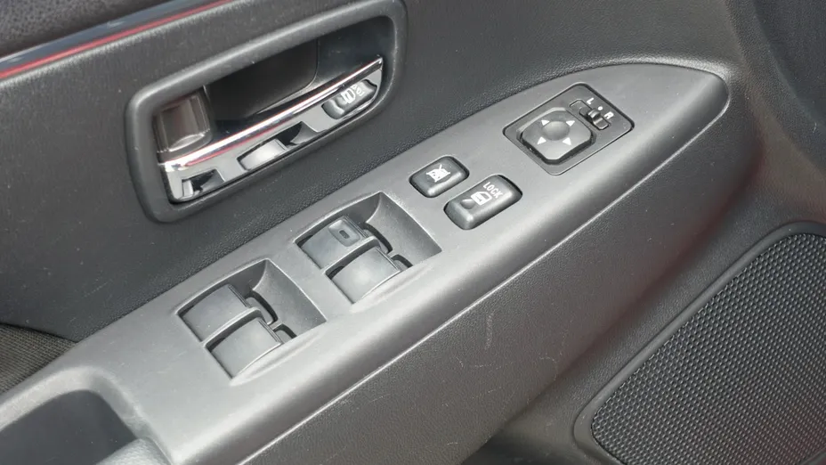 MITSUBISHI ASX -