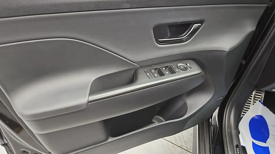 HYUNDAI Kona -