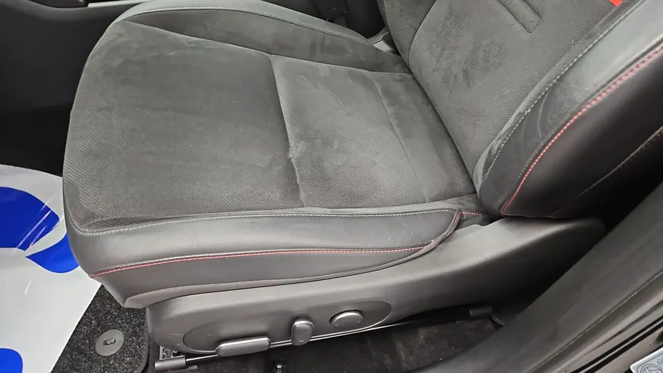 HYUNDAI Kona -
