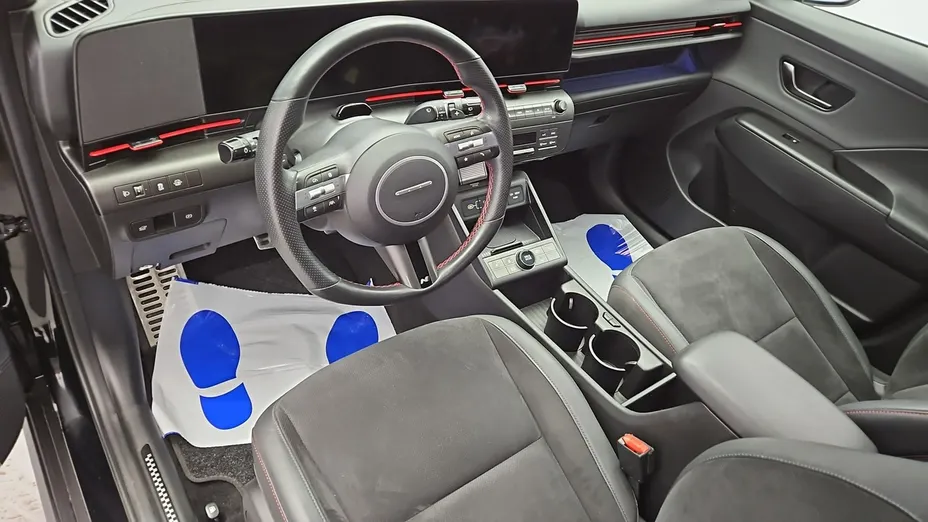 HYUNDAI Kona -