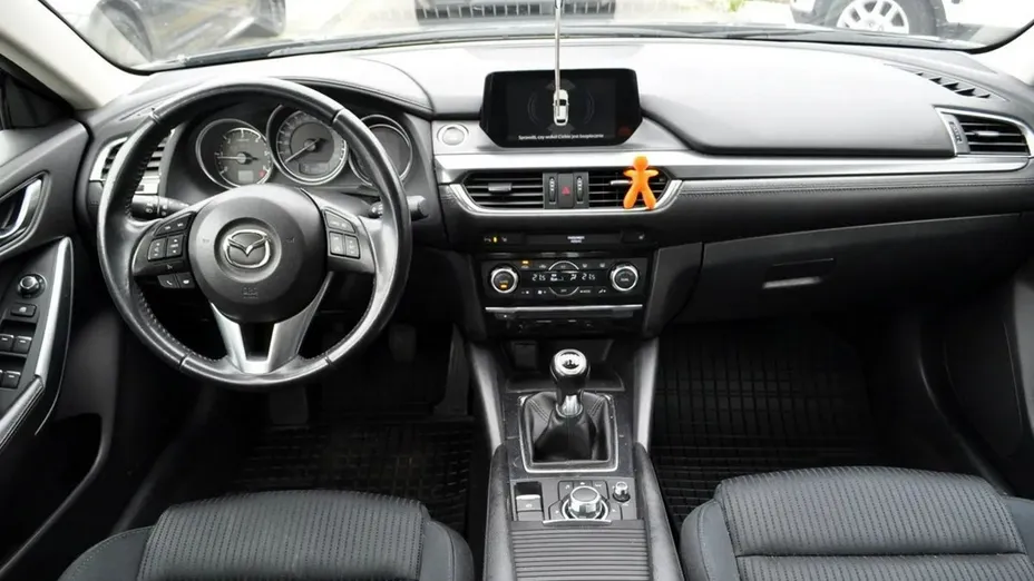 MAZDA 6 -