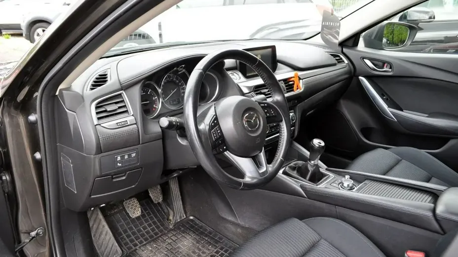 MAZDA 6 -