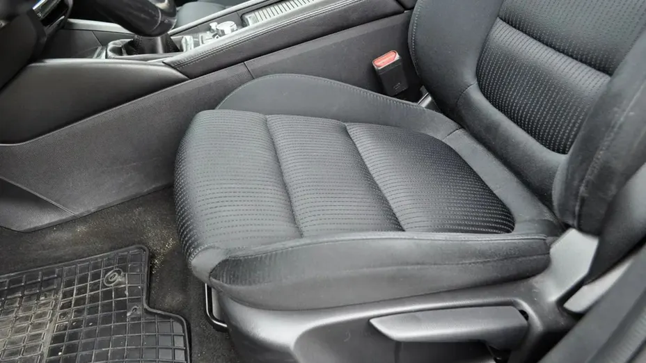 MAZDA 6 -