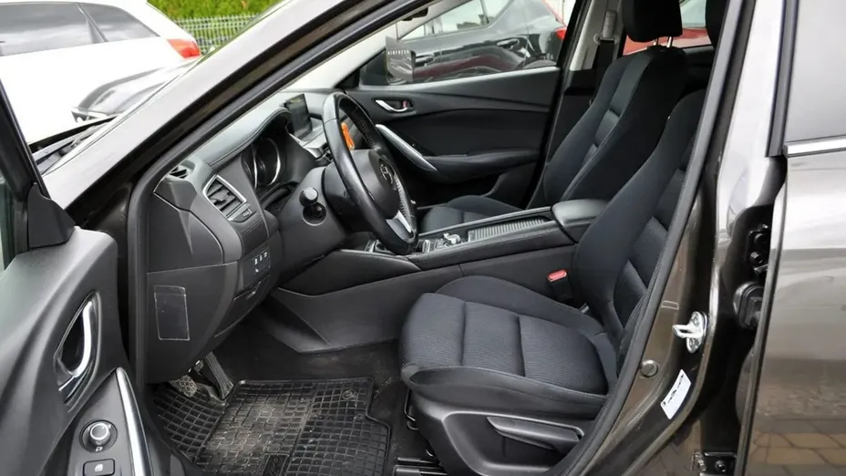 MAZDA 6 -