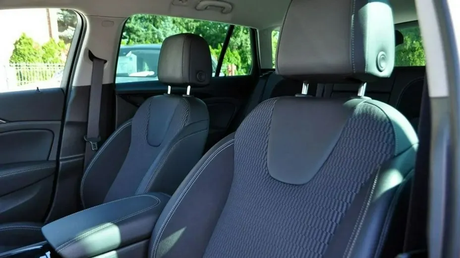 OPEL Insignia -