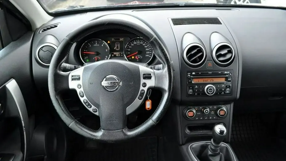 NISSAN Qashqai -