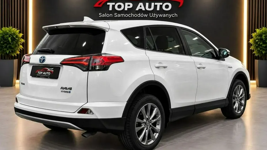 TOYOTA RAV4 -