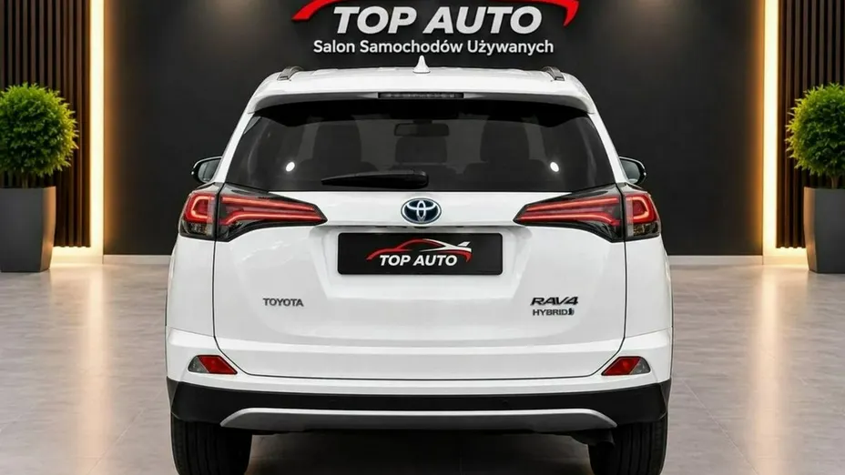 TOYOTA RAV4 -