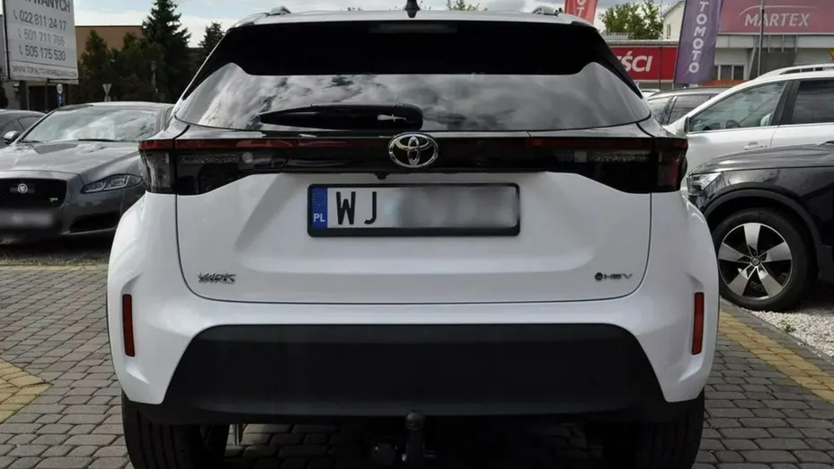 TOYOTA Yaris -