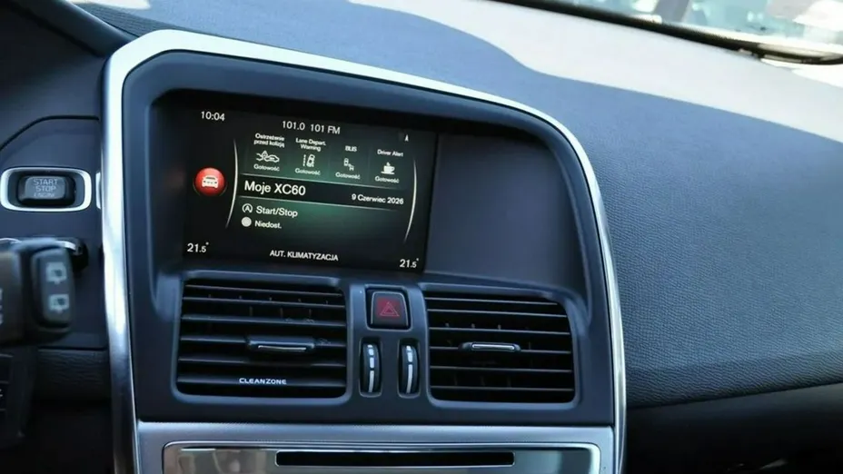 VOLVO XC60 -
