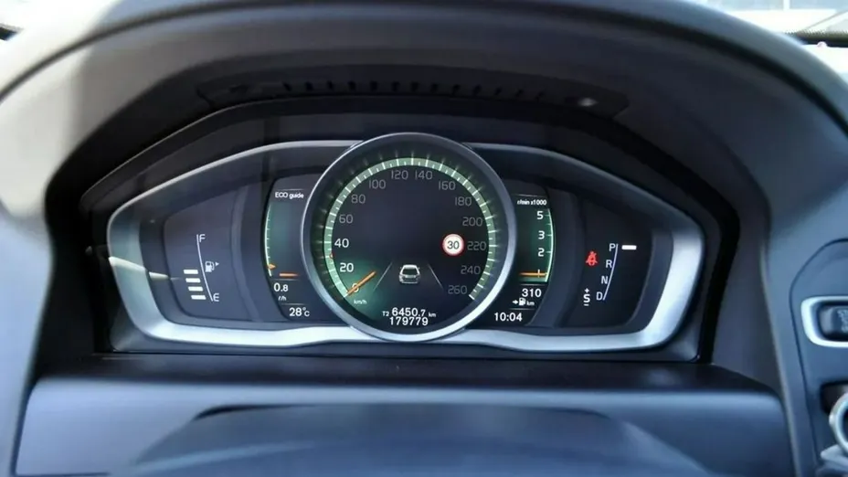 VOLVO XC60 -