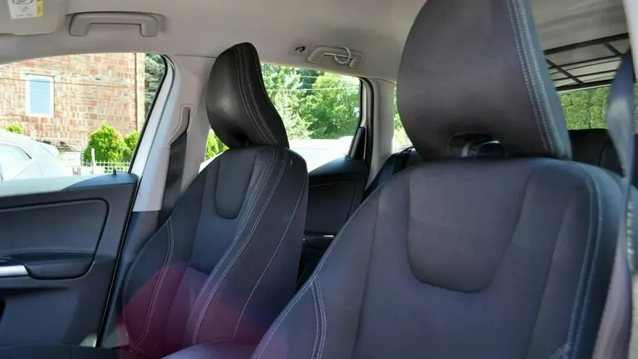 VOLVO XC60 -