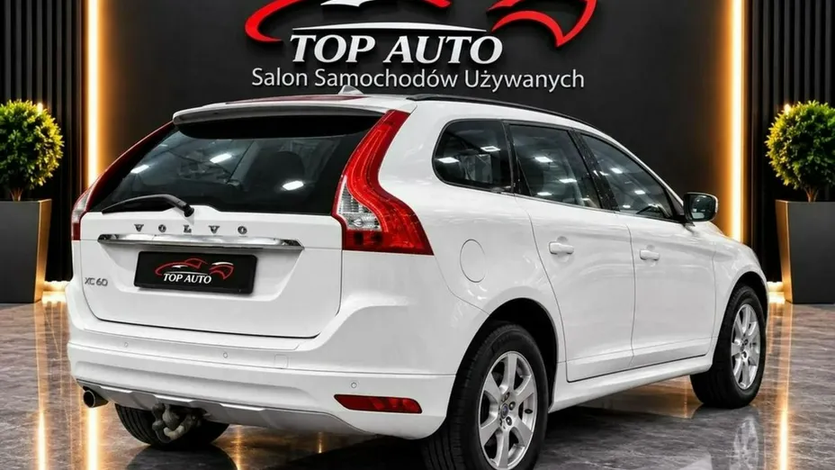 VOLVO XC60 -