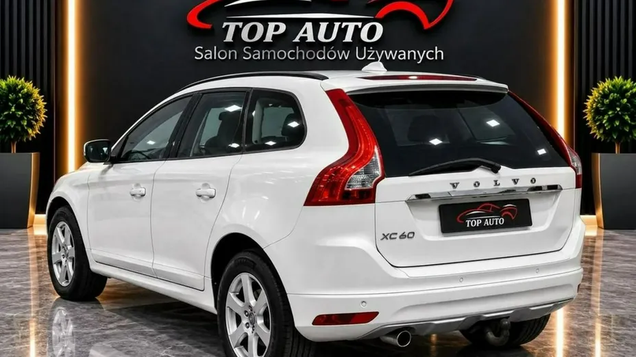VOLVO XC60 -