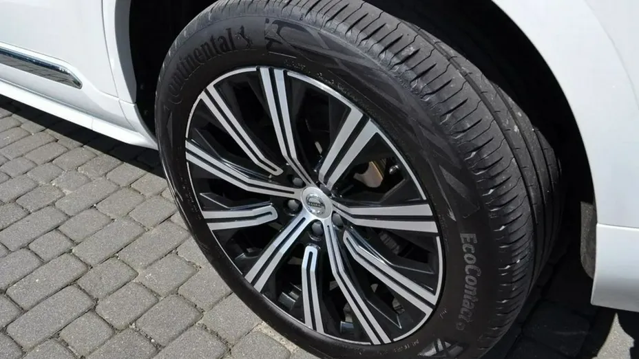 VOLVO XC90 -